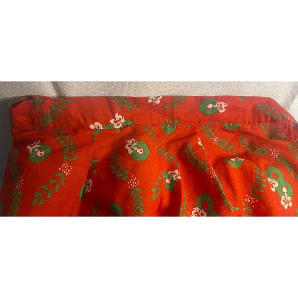 Red Green White Trim Wreath Christmas Vintage Half Apron Pocket Holiday Hostess